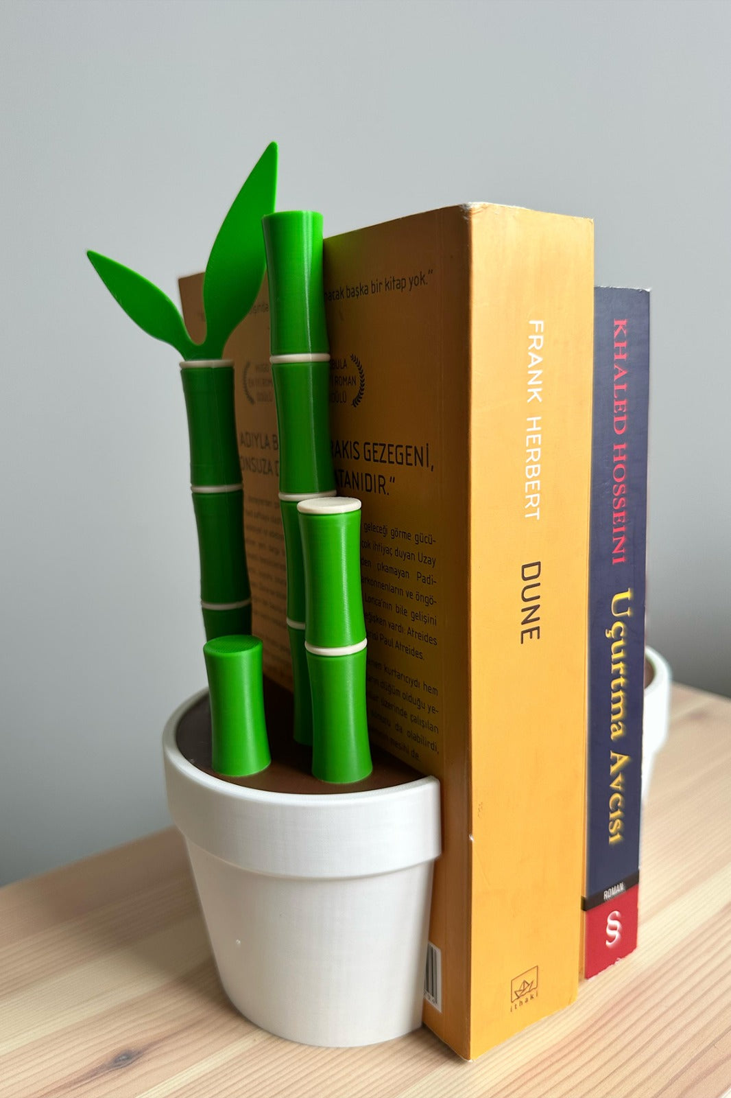 Bambu Kitap Tutucu