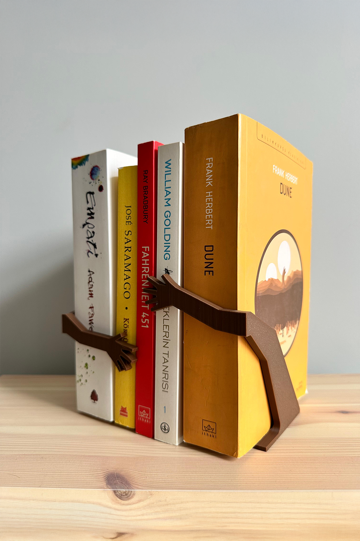 Sarılan Kollar Kitap Tutucu